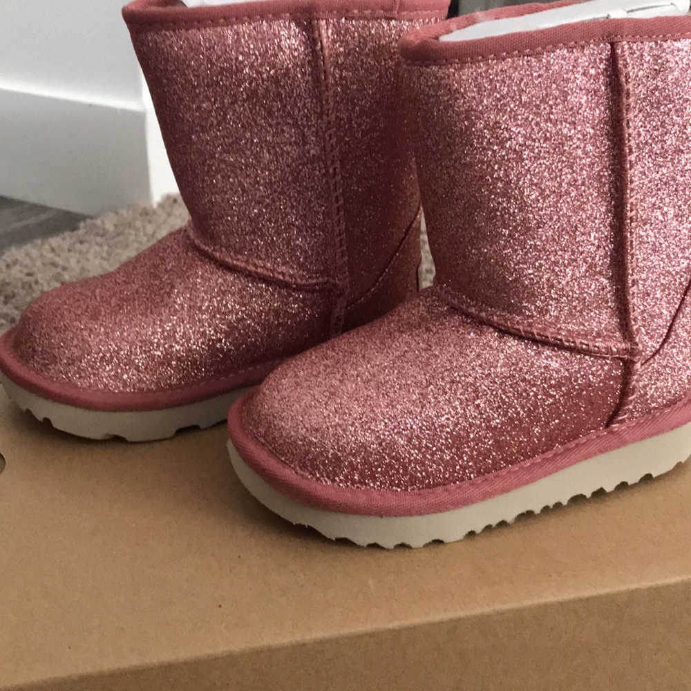 Brand new kids Uggs, size 8. Glitter pink